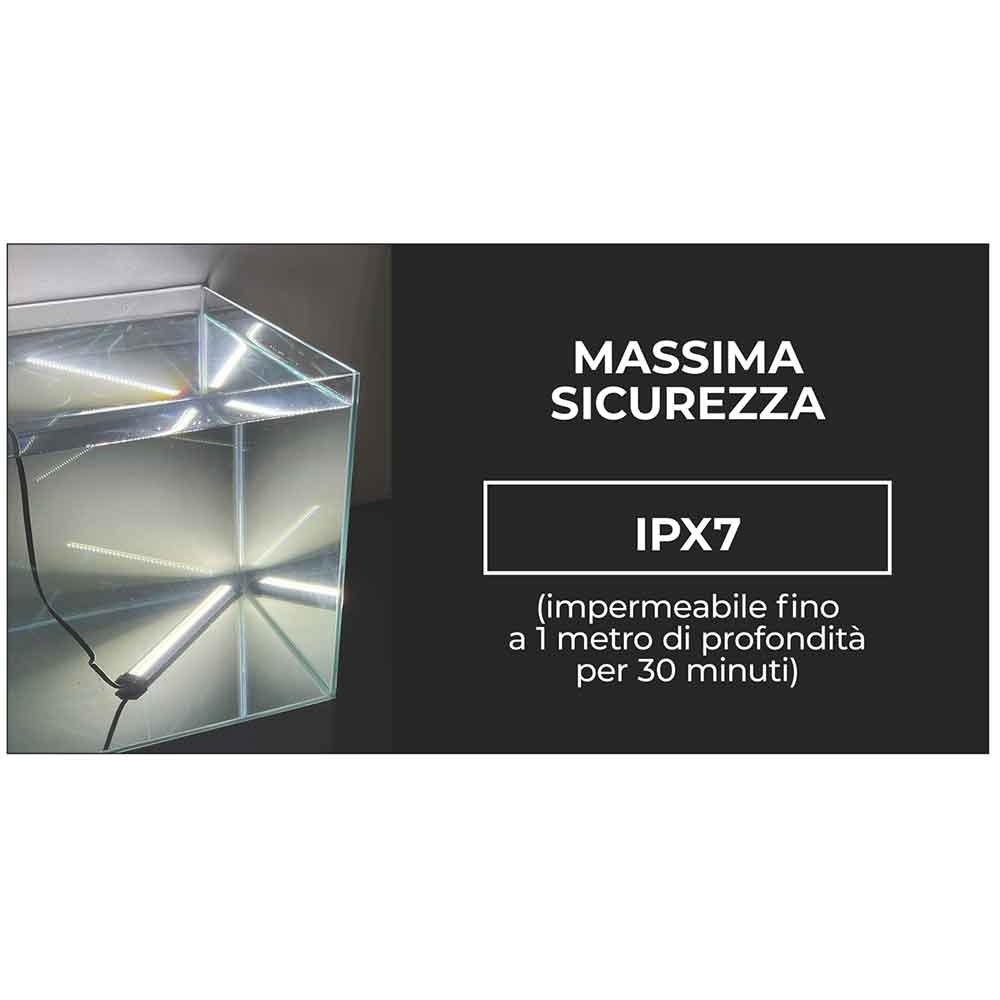 Newa Led Slim Daylight 528 Lampada estensibile per acquari da 546-615mm 6200K° 7.8W